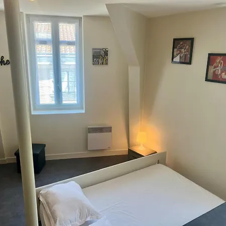 Studio En Centre Apartmán Poitiers